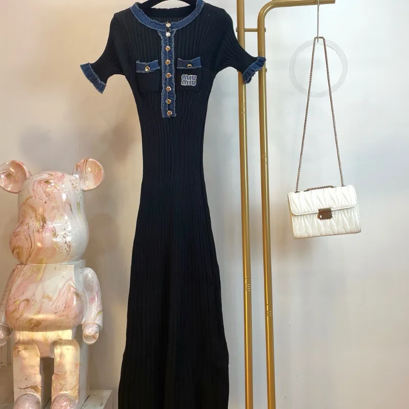 『 フリーサイズ』おすすめ 大活躍 質感のいい フェミニン モード ニット ワンピース