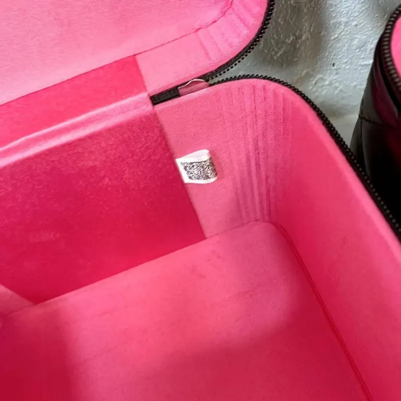 高級感 日常使い ファッションパターン 女性にとって必需品 化粧バッグセット