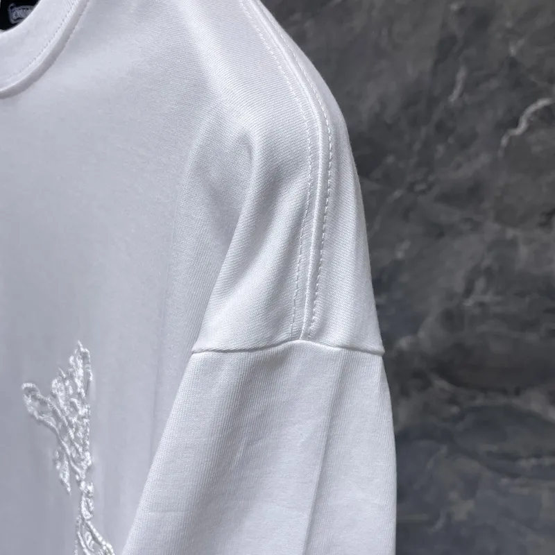 『S-XL』雑誌掲載商品 真空刺繍 重厚な刺繍 大きなパターン Tシャツ