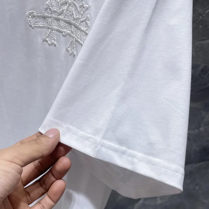 『S-XL』雑誌掲載商品 真空刺繍 重厚な刺繍 大きなパターン Tシャツ